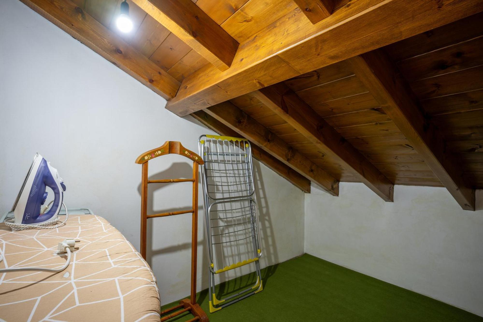 Casa Raquel Guest House Mestas De Con Exterior photo